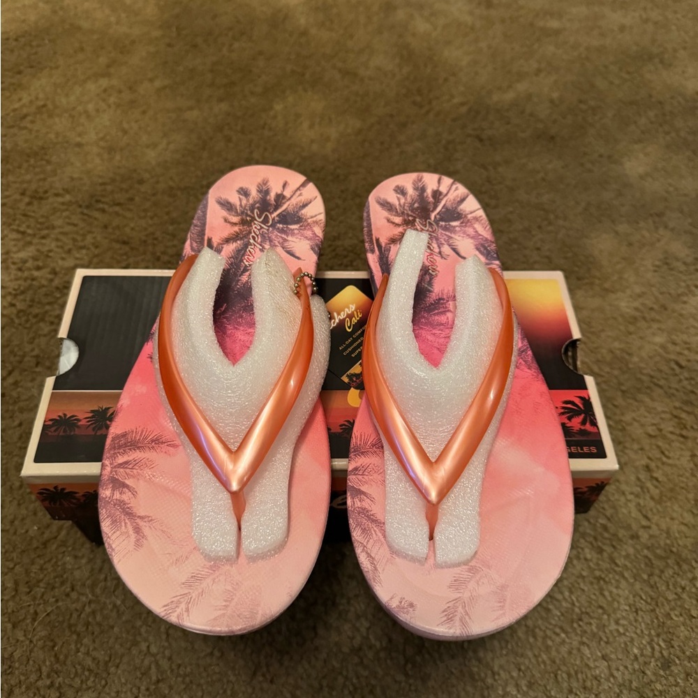 Skechers flip flops